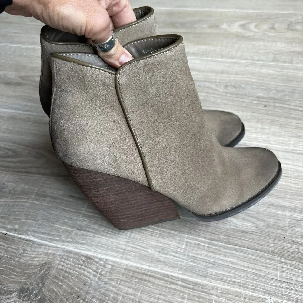 Very Volatile Brown Leather Chunky Block Heel Zip Ankle Booties Sz 6 Womens